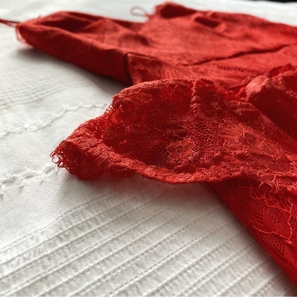 ML MONIQUE LHUILLIER RED LACE SLEEVELESS TIERED COCKTAIL DRESS - 4 - Picture 10 of 10
